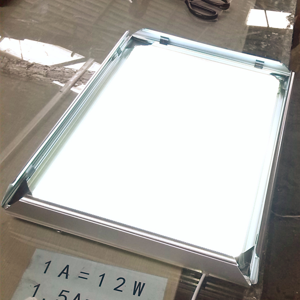 손가락으로 튀김/공항을 위한 조가비 유형 호리호리한 LED 가벼운 상자 옥외 광고 Lightbox 1