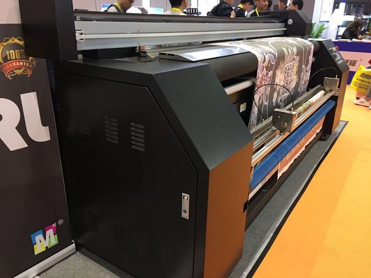 Epson DX5를 가진 직접적인 승화 직물/직물 깃발 인쇄기는 이끕니다